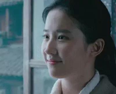 女明星妈妈爆料视频,揭秘明星家庭背后的故事  第1张