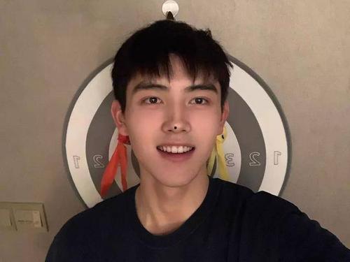 陈飞宇上学爆料视频,校园生活趣味横生 第1张 陈飞宇上学爆料视频,校园生活趣味横生 第1张